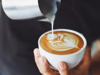 Waktu Terbaik Minum Kopi Saat Puasa Ramadan: Tetap Bugar Tanpa Ganggu Lambung